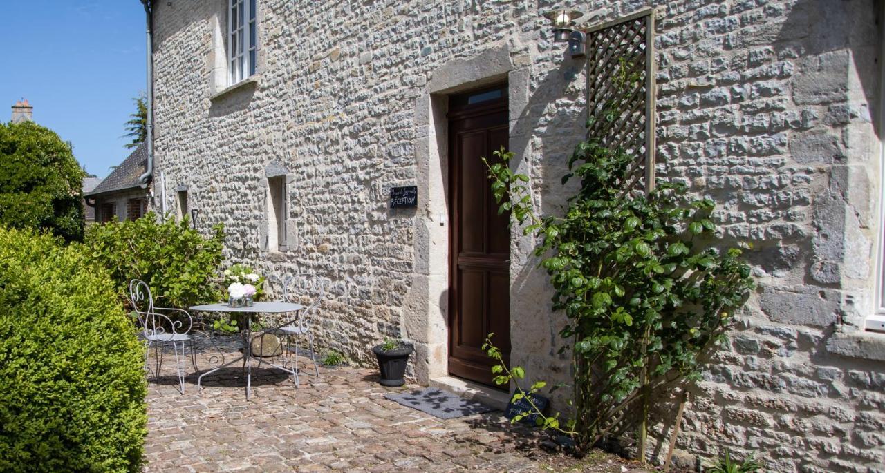Le Manoir De Juganville Saint-Martin-de-Varreville Exterior foto