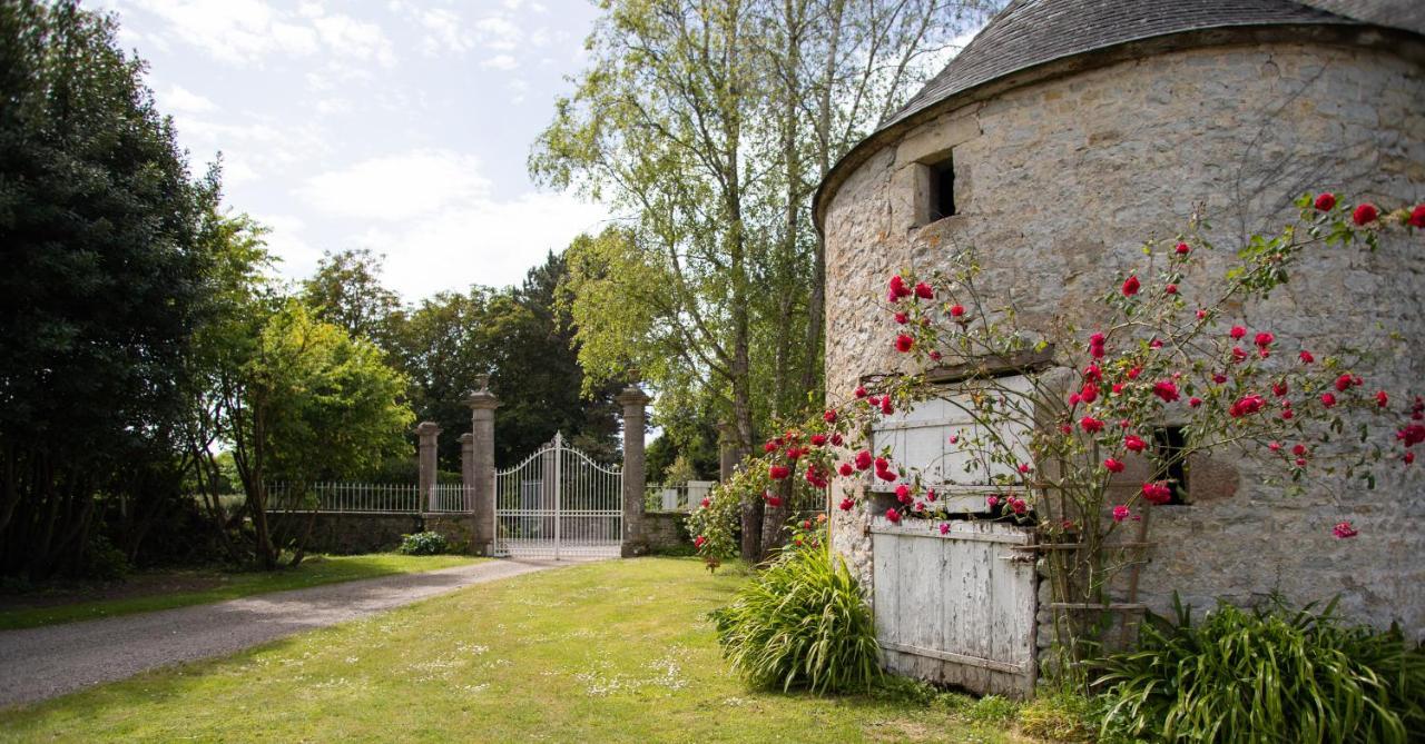 Le Manoir De Juganville Saint-Martin-de-Varreville Exterior foto